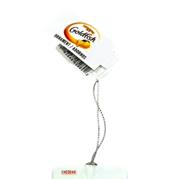 Goldfish Cheddar Baked Crackers Ornament NWT! - Picture 5 of 8